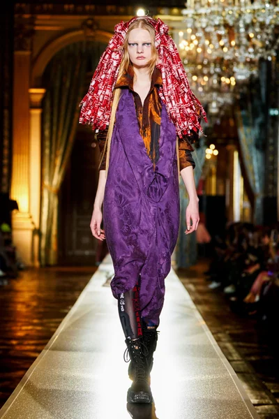 Look 39